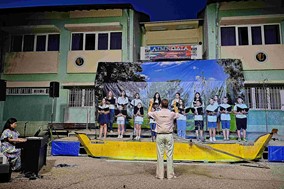 H Παιδική Χορωδία Φαρσάλων στην Καστοριά